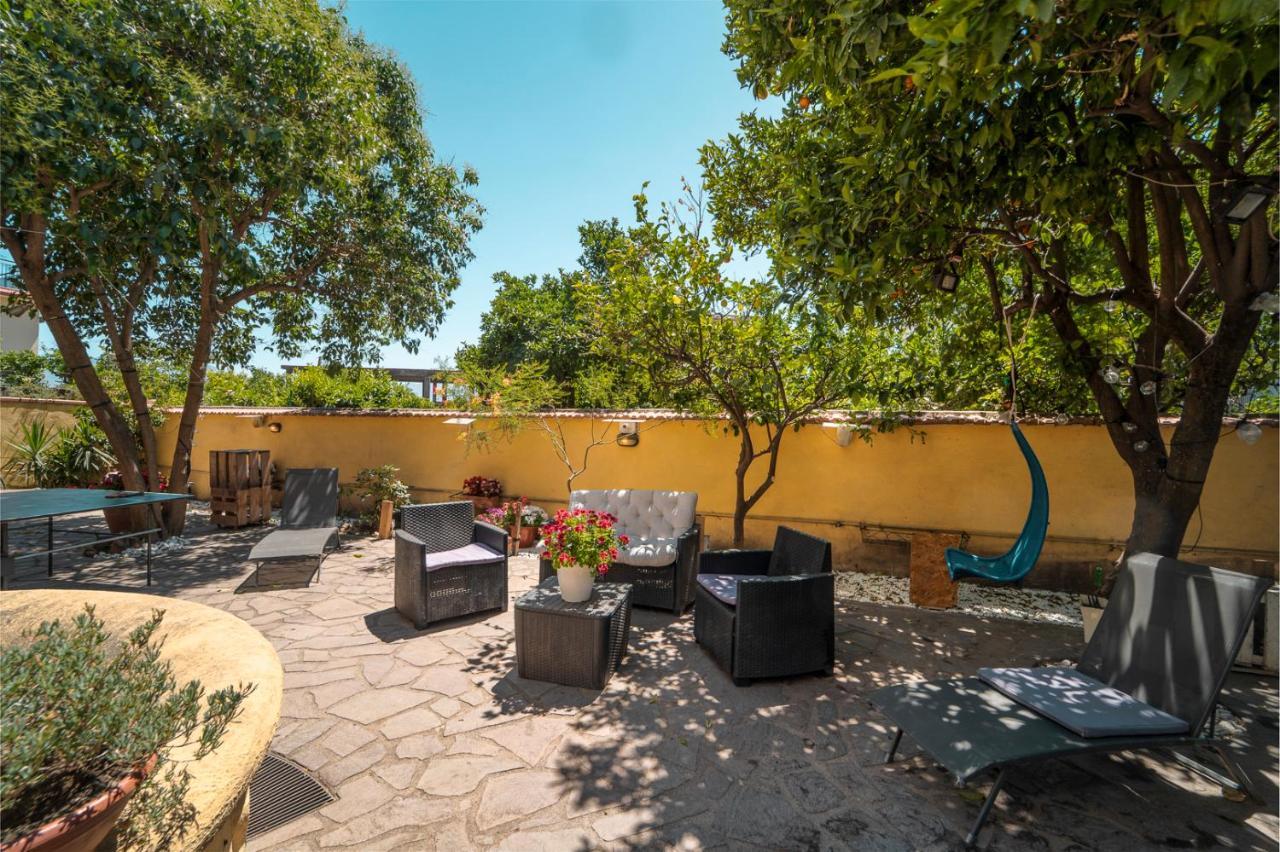 Bed and Breakfast Domus Vesuvia Torre Annunziata Esterno foto